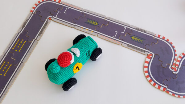 Receita de Carrinho de Corrida Divertido em Amigurumi - Image 2